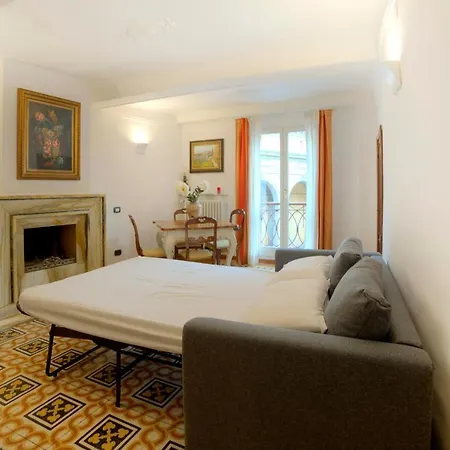 Lara 100m From Piazza Del Campo アパート シエーナ